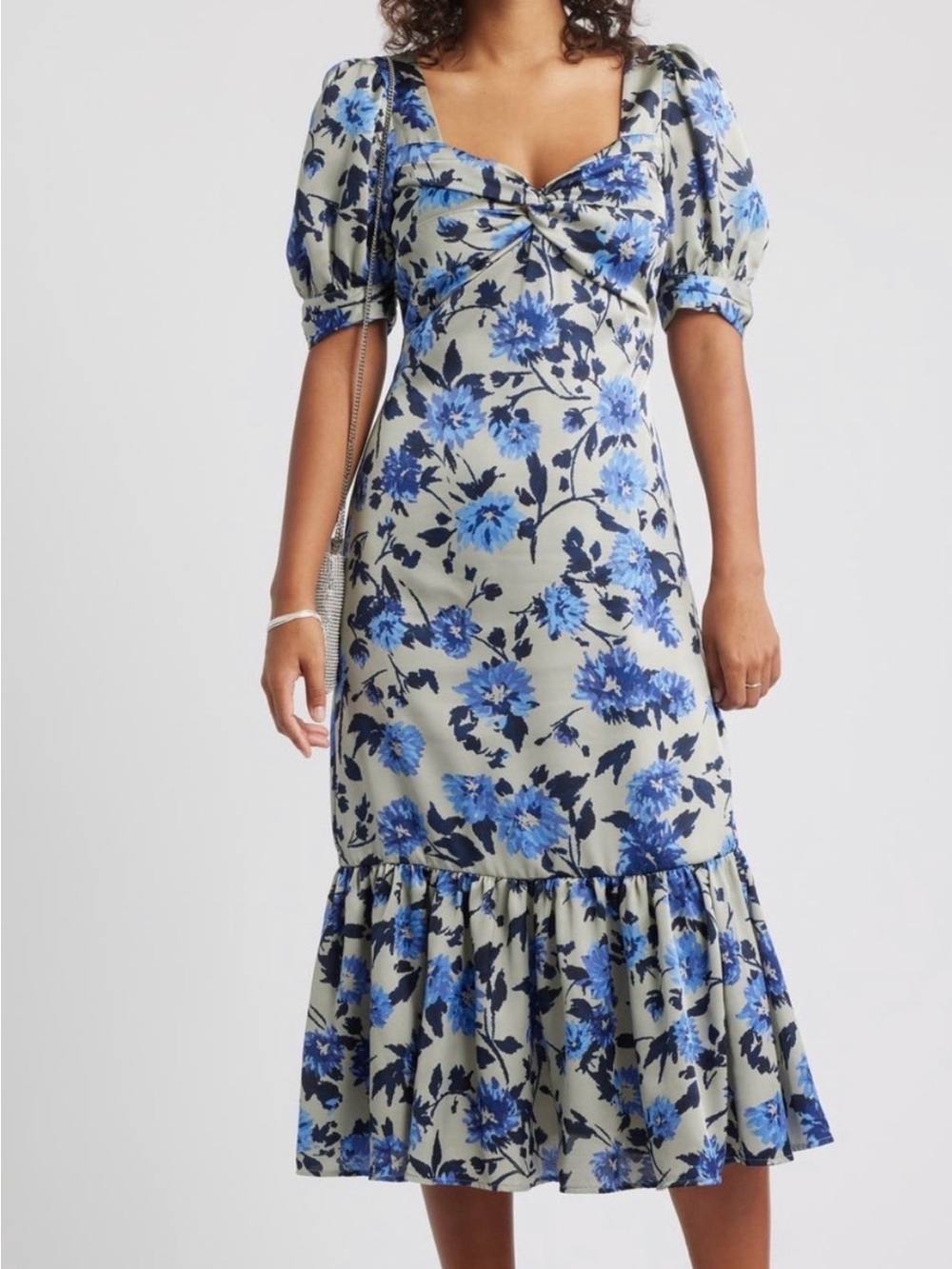 Like New: Chelsea28 Blue Floral Puff-Sleeve Midi Dress